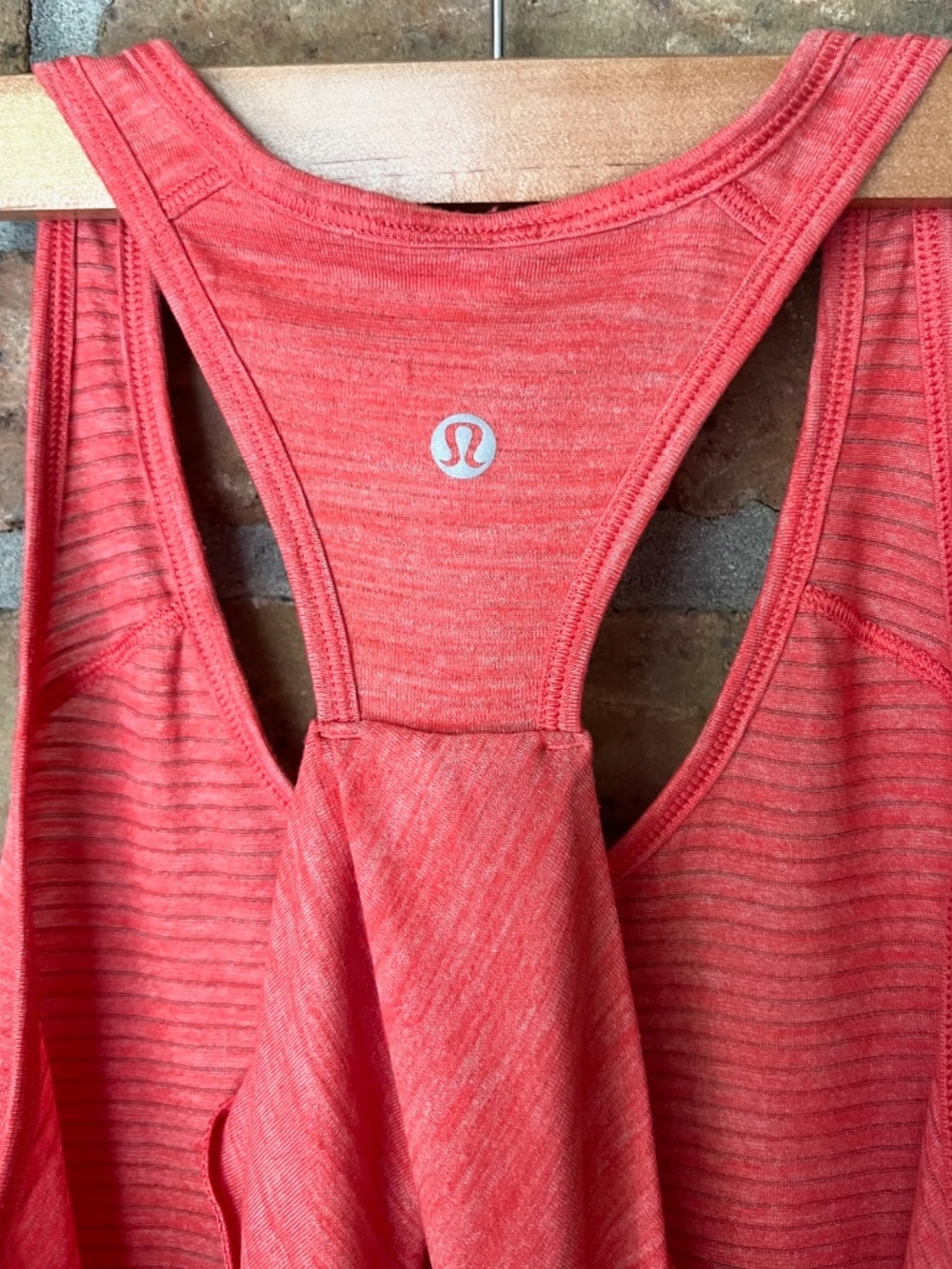 Lululemon Essential Tank Heathered Red Orange Size 2 - Picture 5 of 6